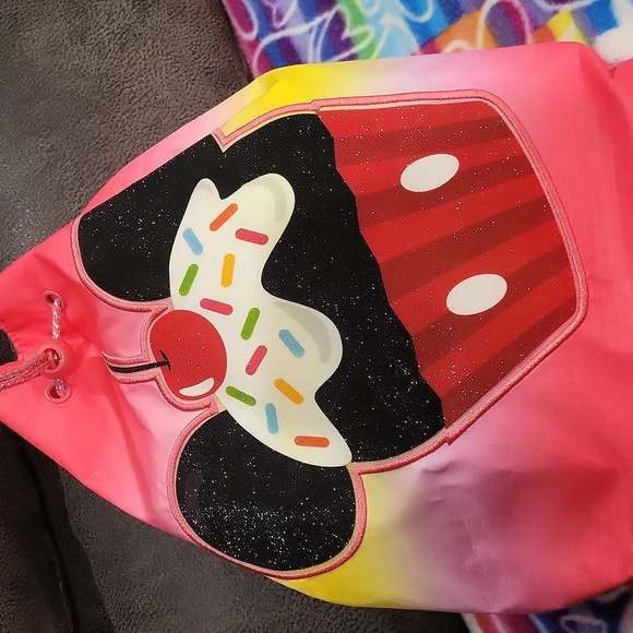 Disney Mickey Mouse Cupcake Backpack - Picture 3 of 15